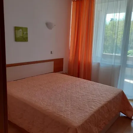 Apartment полюси 2