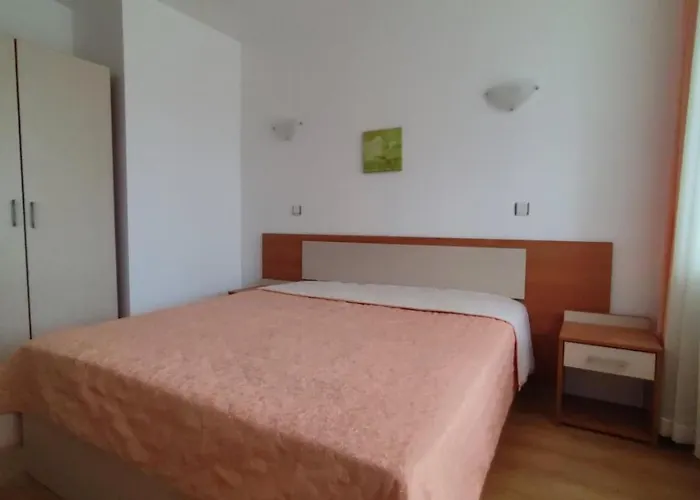 Apartament полюси 2 *